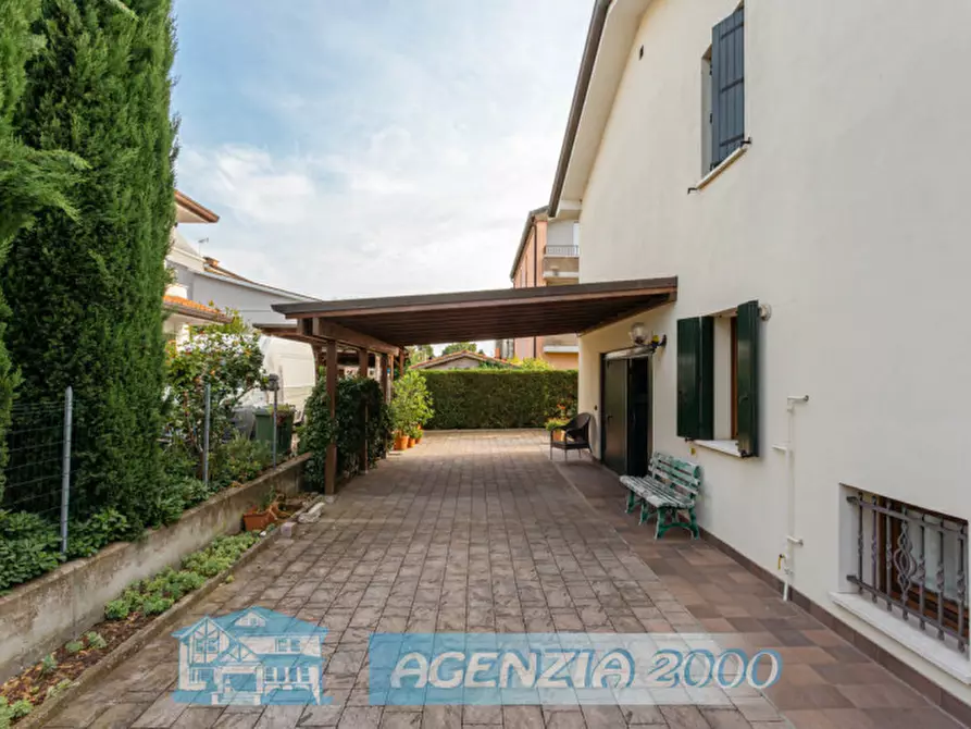 Immagine 49 di Villa in vendita  in Via Enrico Toti 11 a Bagnoli Di Sopra