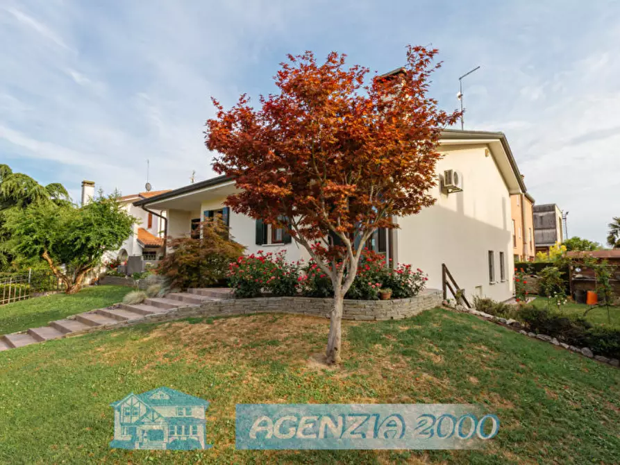 Immagine 53 di Villa in vendita  in Via Enrico Toti 11 a Bagnoli Di Sopra