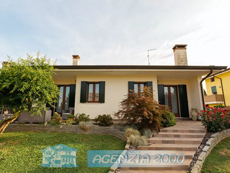 Immagine 55 di Villa in vendita  in Via Enrico Toti 11 a Bagnoli Di Sopra