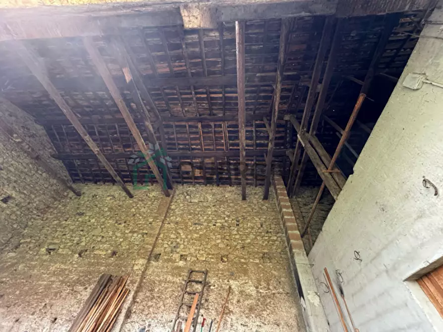 Immagine 7 di Rustico / casale in vendita  in Piazza giacomo matteotti a Caldiero