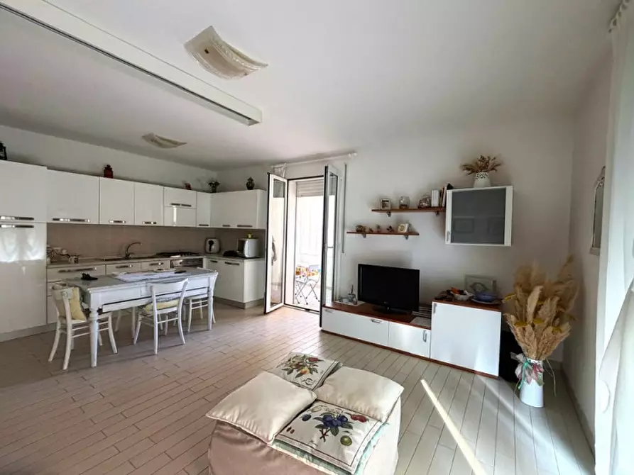Immagine 2 di Appartamento in vendita  in Viale Piacenza a Riccione
