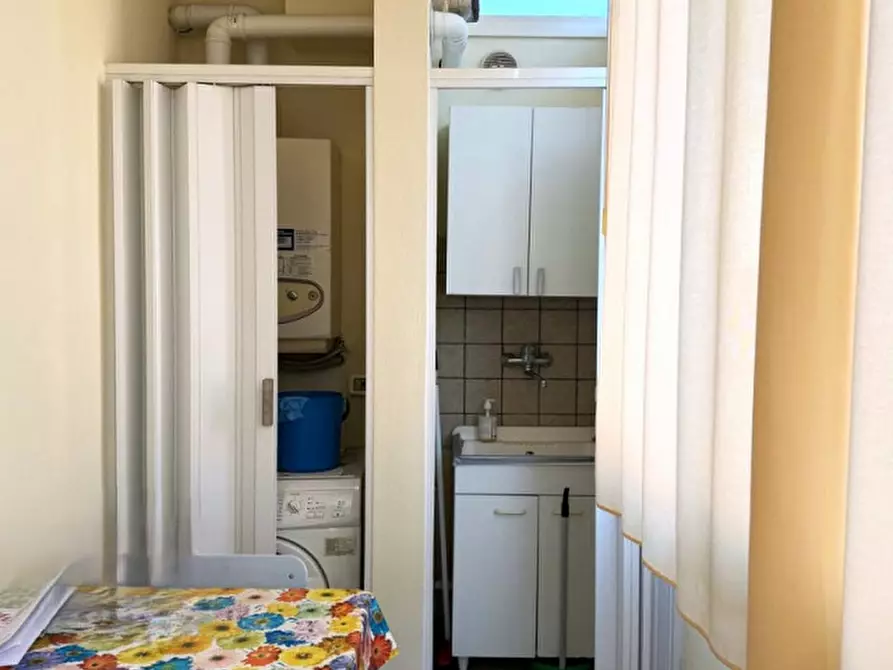 Immagine 9 di Appartamento in vendita  in Viale Piacenza a Riccione