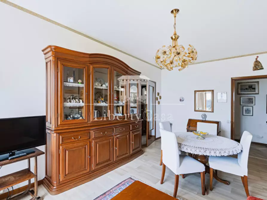 Immagine 5 di Appartamento in vendita  in VIA PRIVATA SIMONINI a Salò