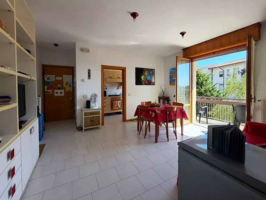 Immagine 2 di Appartamento in vendita  in viale Viareggio a Riccione