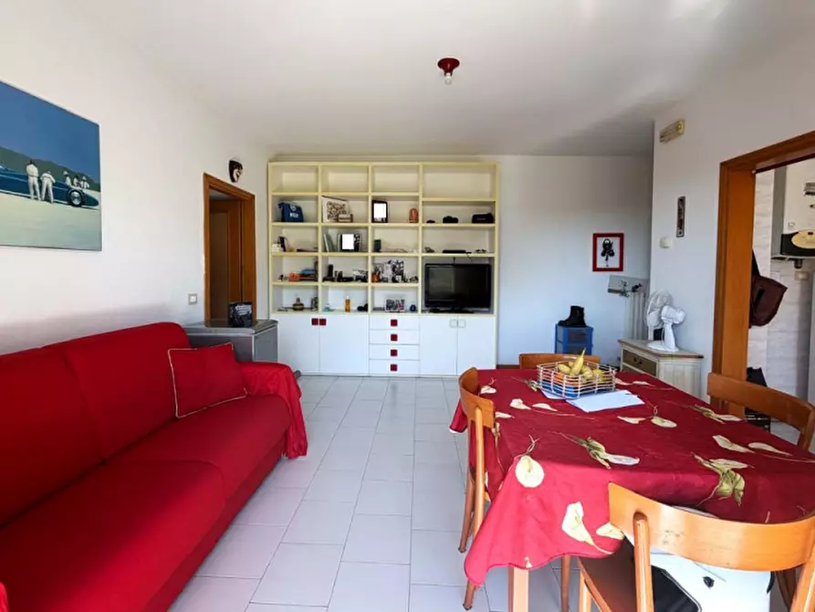 Immagine 3 di Appartamento in vendita  in viale Viareggio a Riccione