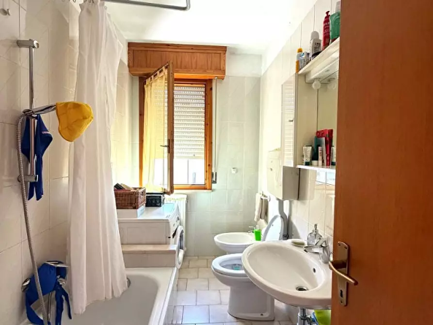Immagine 10 di Appartamento in vendita  in viale Viareggio a Riccione