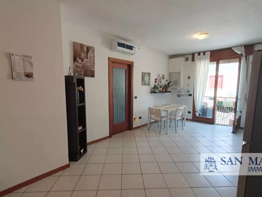 Immagine 1 di Appartamento in vendita  in Strada Statale Pasubio  53 a Costabissara