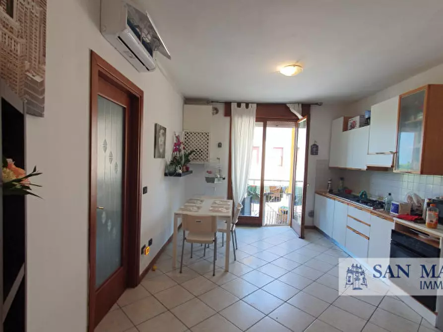 Immagine 2 di Appartamento in vendita  in Strada Statale Pasubio  53 a Costabissara