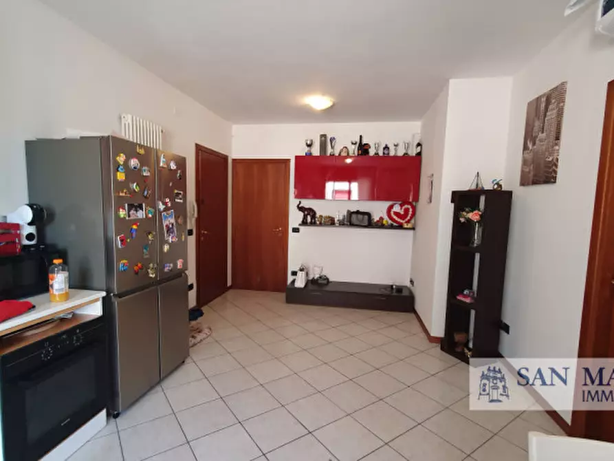 Immagine 3 di Appartamento in vendita  in Strada Statale Pasubio  53 a Costabissara