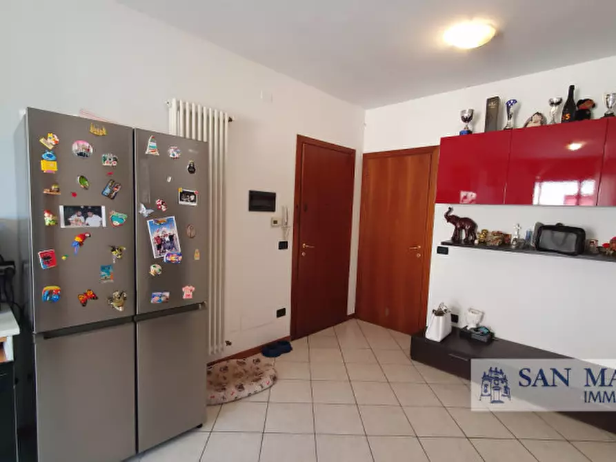 Immagine 4 di Appartamento in vendita  in Strada Statale Pasubio  53 a Costabissara