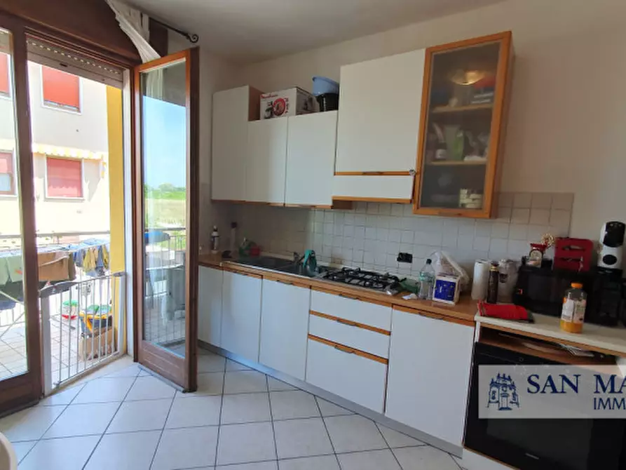 Immagine 5 di Appartamento in vendita  in Strada Statale Pasubio  53 a Costabissara