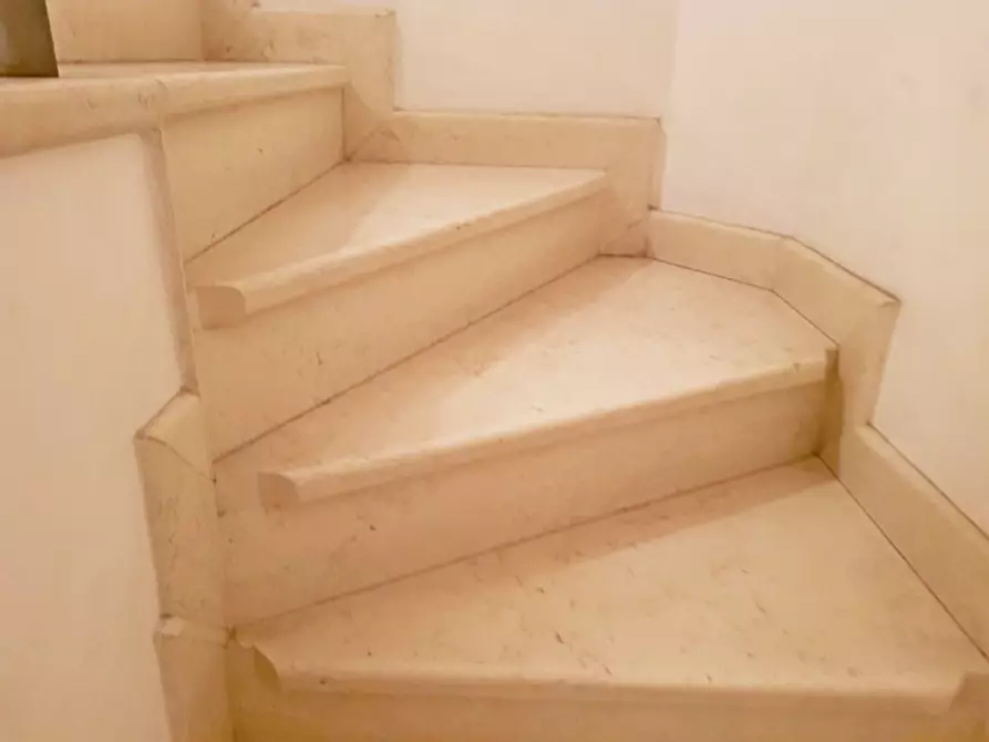 Immagine 26 di Appartamento in vendita  in Contra' della Catena a Vicenza