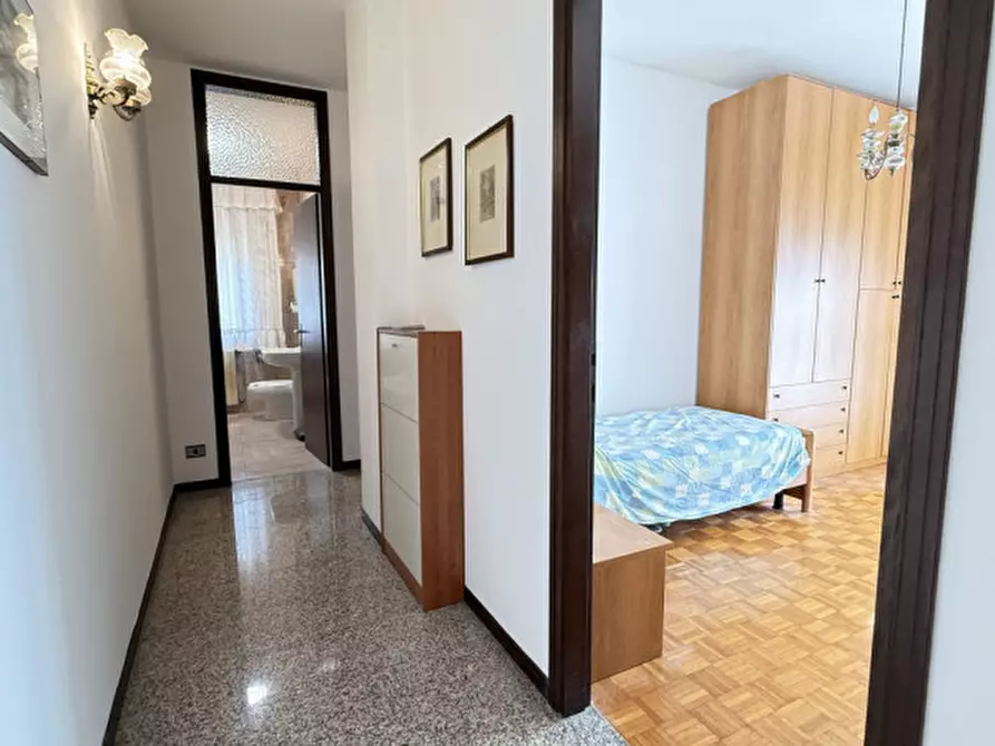 Immagine 11 di Appartamento in vendita  in Via delle Rose a Padova