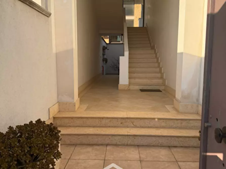 Immagine 3 di Appartamento in vendita  in via abbruzzo,3 a Lizzanello