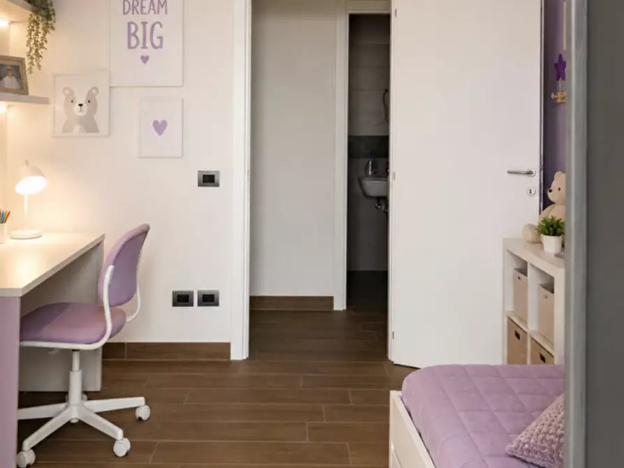 Immagine 13 di Appartamento in vendita  in Via Montegallo a Roma