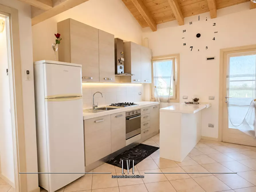 Immagine 4 di Appartamento in vendita  in Via Cristoforo Colombo 70 a Jesolo