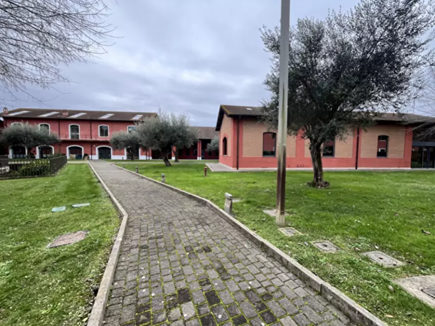 Immagine 3 di Appartamento in vendita  in Via dei Casali Molinario a Roma