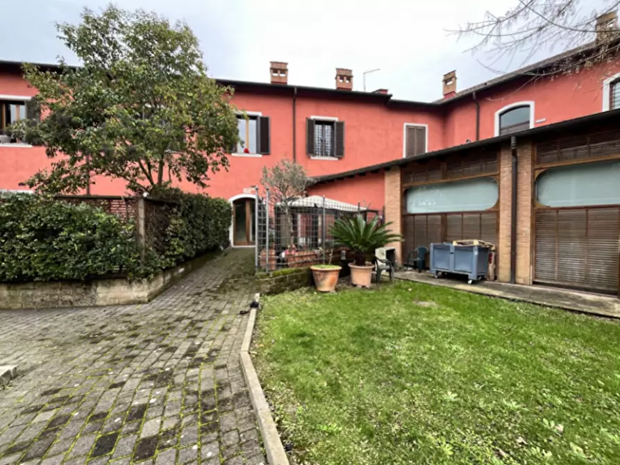 Immagine 4 di Appartamento in vendita  in Via dei Casali Molinario a Roma