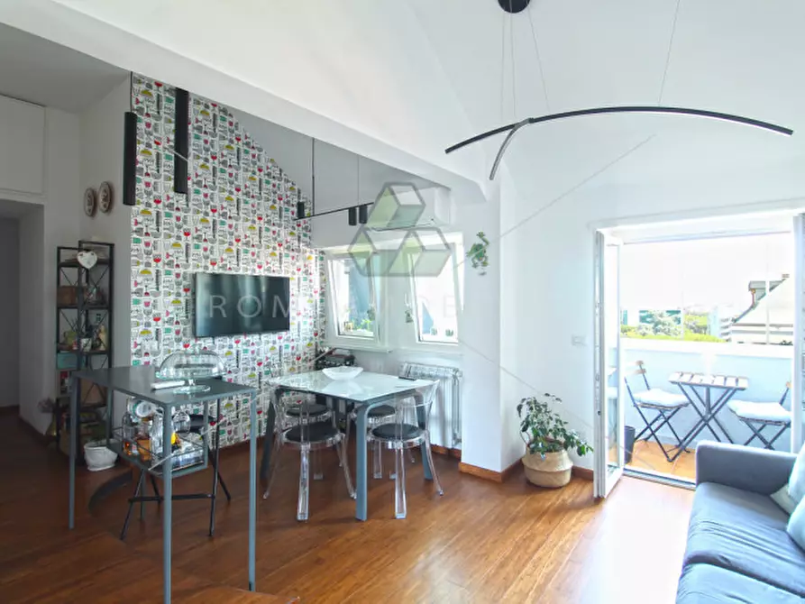 Immagine 1 di Appartamento in vendita  in Via Luigi Lilio a Roma