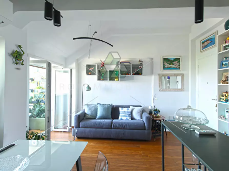 Immagine 4 di Appartamento in vendita  in Via Luigi Lilio a Roma