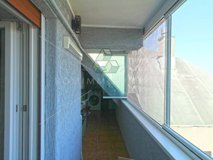 Immagine 15 di Appartamento in vendita  in Via Luigi Lilio a Roma