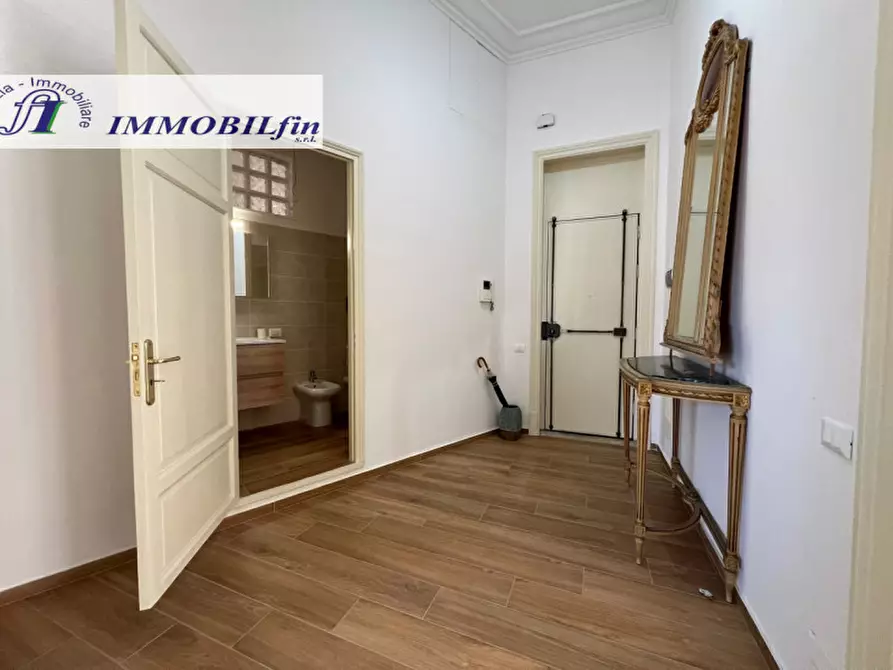 Immagine 34 di Appartamento in vendita  in Via Roma a Palermo