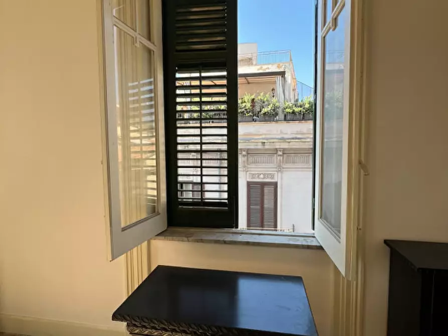 Immagine 42 di Appartamento in vendita  in Via Roma a Palermo