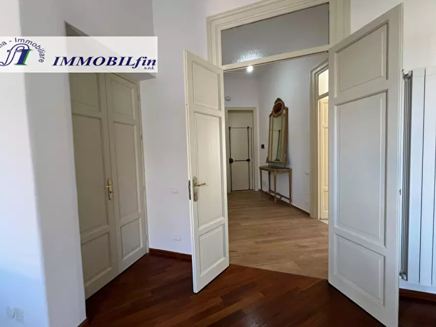 Immagine 43 di Appartamento in vendita  in Via Roma a Palermo