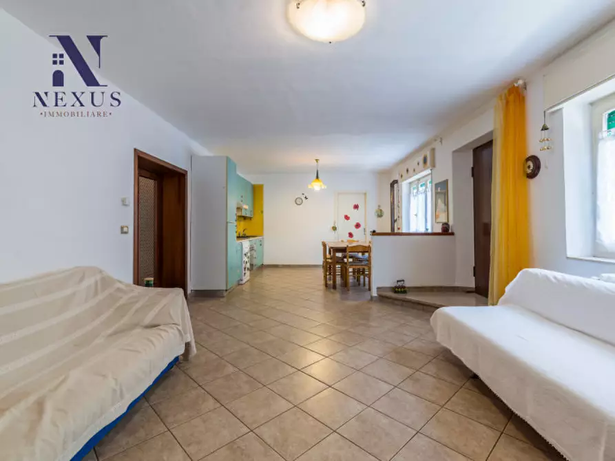 Immagine 5 di Casa trifamiliare in vendita  in Via dell'Arzilla a Fano