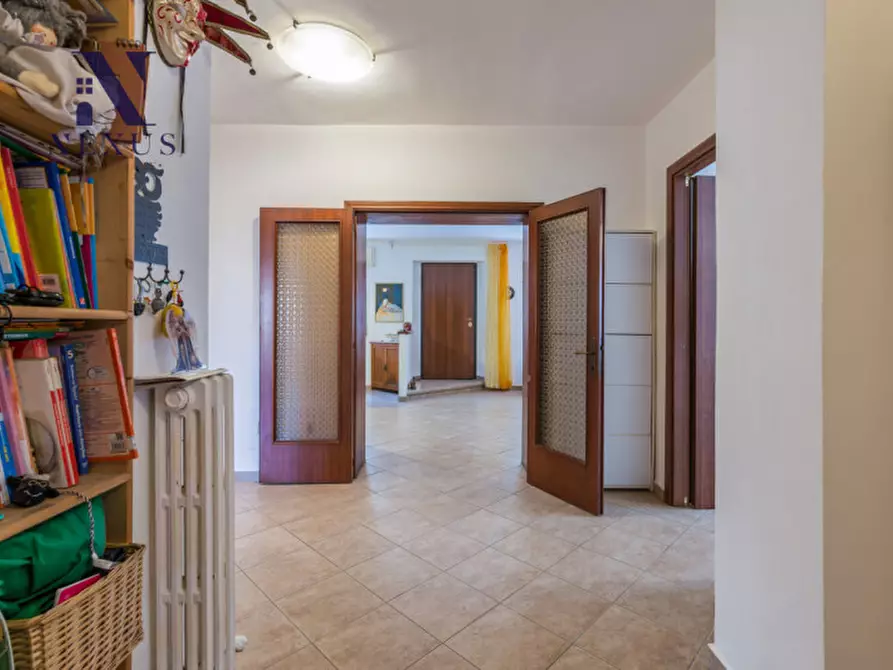 Immagine 15 di Casa trifamiliare in vendita  in Via dell'Arzilla a Fano