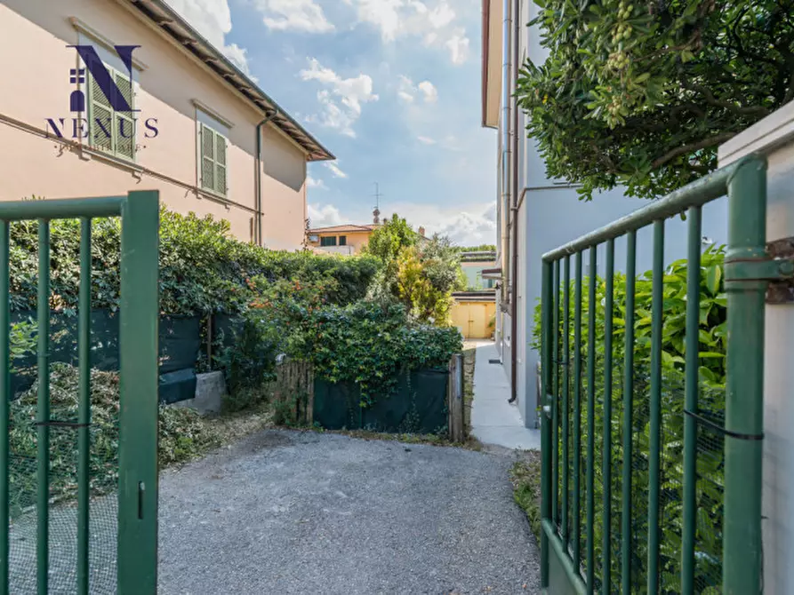 Immagine 24 di Casa trifamiliare in vendita  in Via dell'Arzilla a Fano