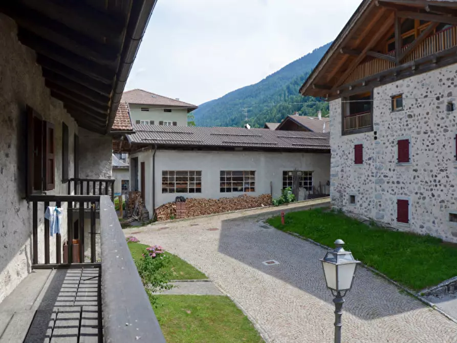 Immagine 16 di Appartamento in vendita  in Piazza Vecchia a Spiazzo
