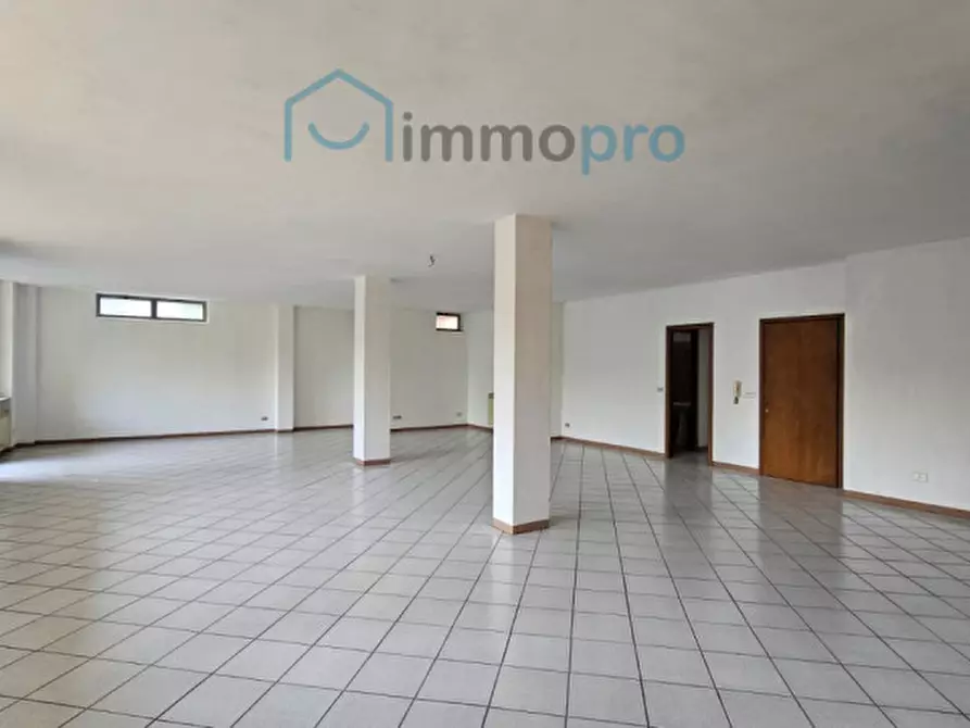 Immagine 2 di Magazzino in vendita  in Via Duccio Tancredi Galimberti 49 a Cuorgnè