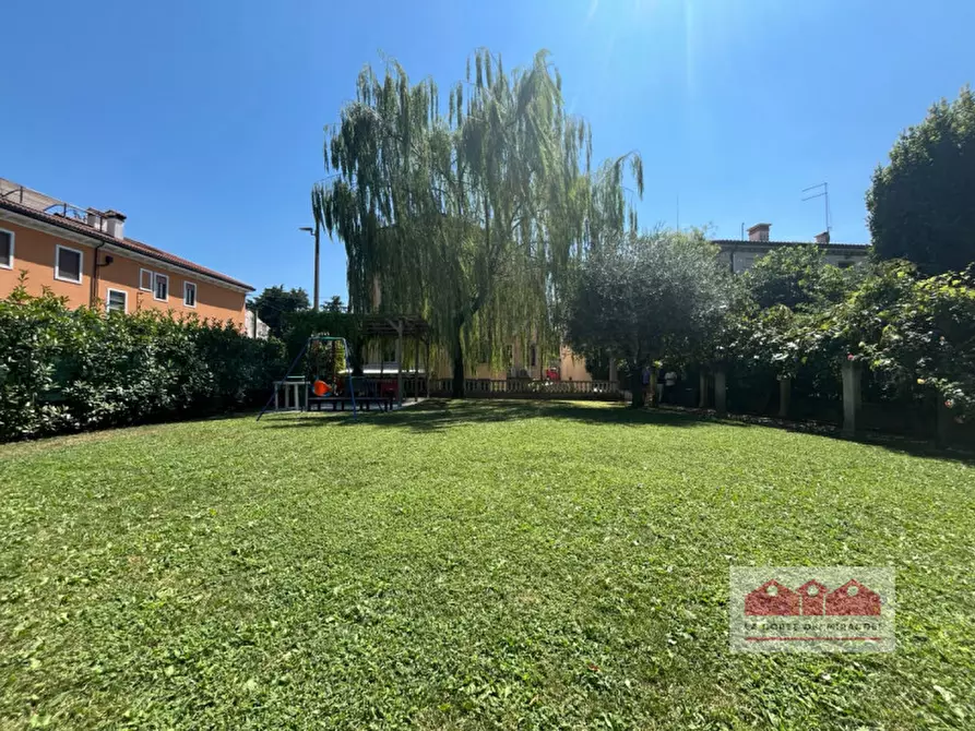 Immagine 24 di Appartamento in affitto  in Via Raffaele Pasi 67 a Vicenza