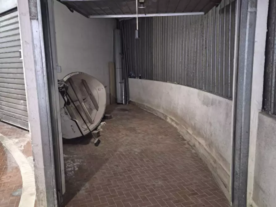 Immagine 1 di Garage in vendita  in via Milano a Varazze