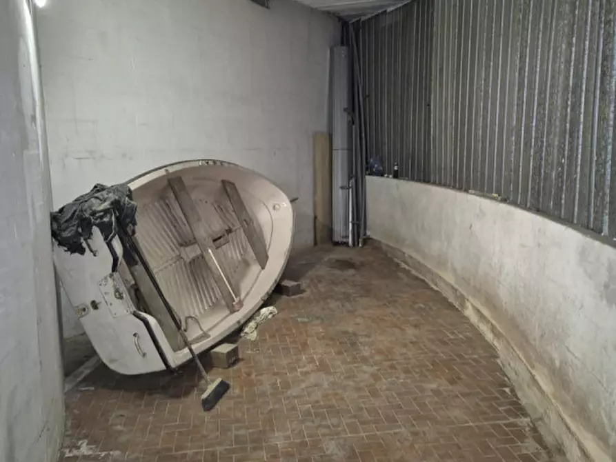 Immagine 3 di Garage in vendita  in via Milano a Varazze