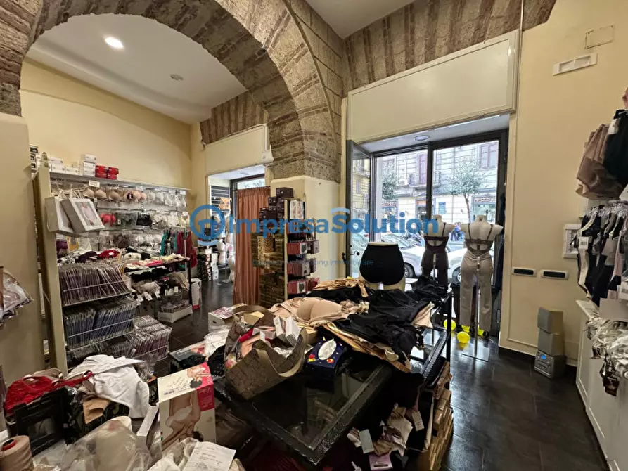 Immagine 6 di Negozio in affitto  in Corso Giuseppe Garibaldi a Napoli