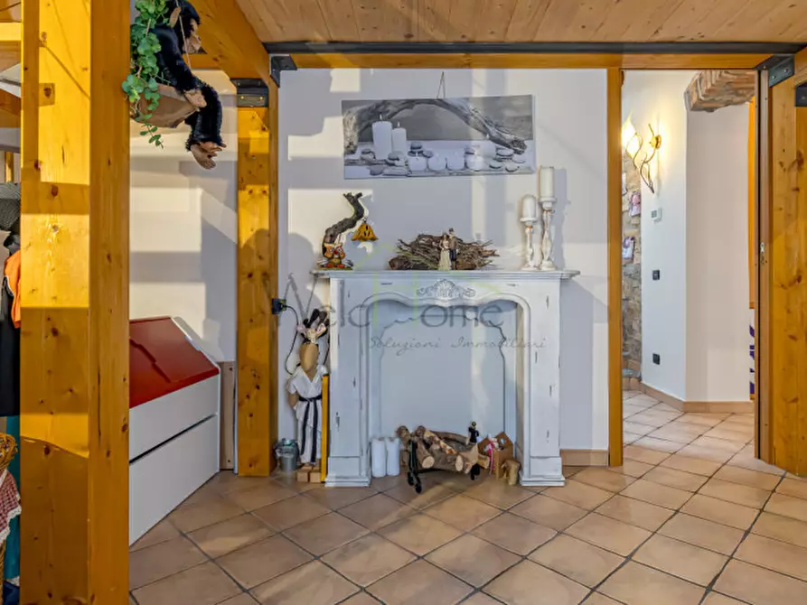 Immagine 19 di Appartamento in vendita  a Albavilla