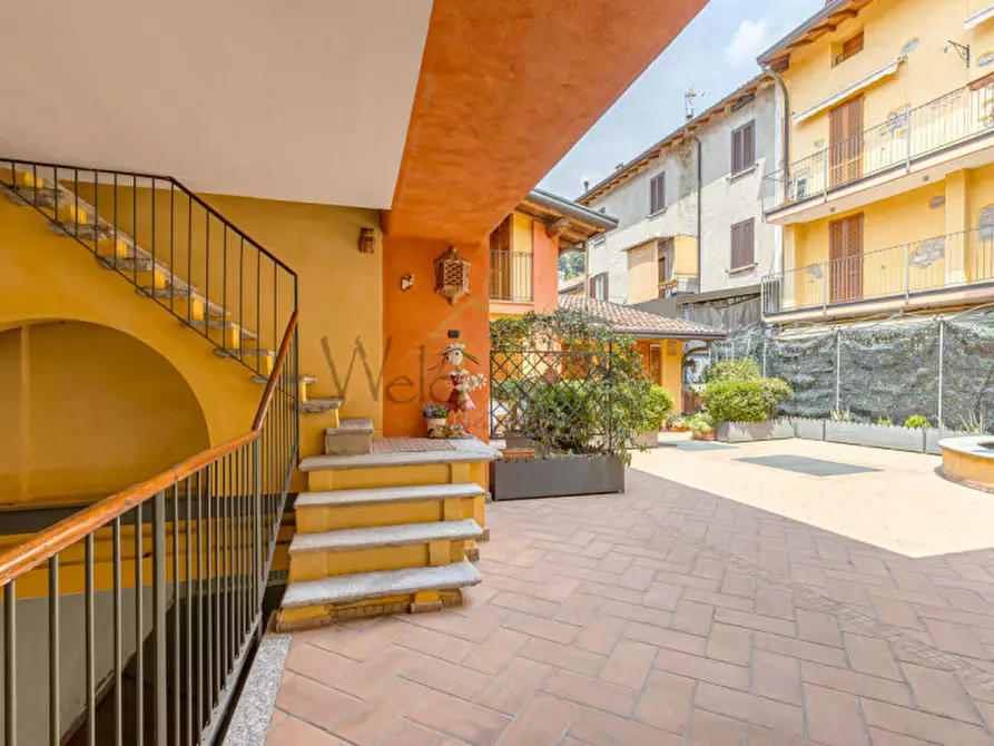 Immagine 32 di Appartamento in vendita  a Albavilla