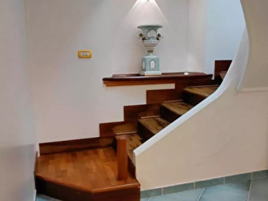 Immagine 10 di Appartamento in affitto  in via rocco galdieri 3 a Napoli