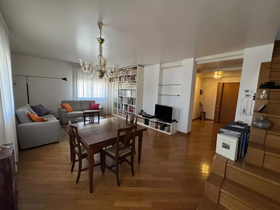 Immagine 1 di Appartamento in vendita  in Via Aldo Rosolen n. 2 a Vittorio Veneto