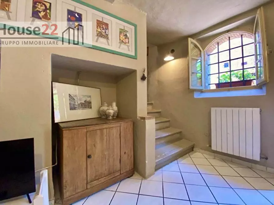 Immagine 5 di Palazzo in vendita  in via Berignano 20 a San Gimignano