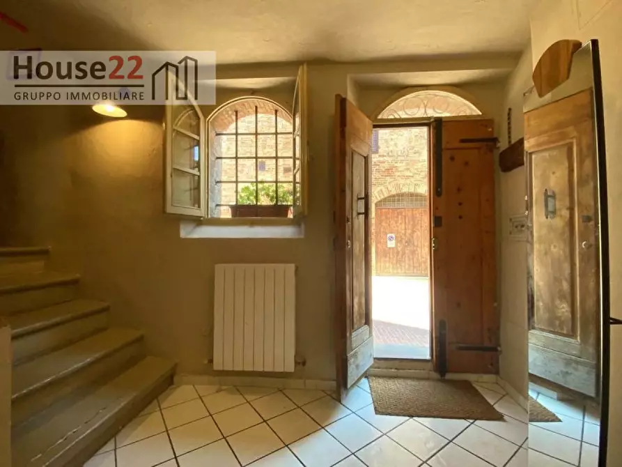 Immagine 6 di Palazzo in vendita  in via Berignano 20 a San Gimignano