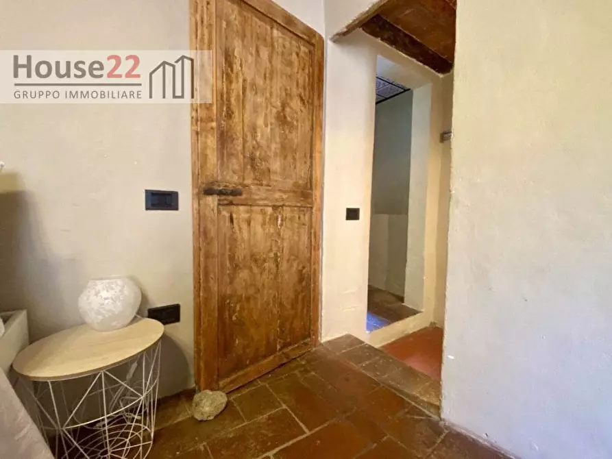Immagine 12 di Palazzo in vendita  in via Berignano 20 a San Gimignano