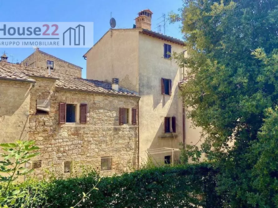 Immagine 16 di Palazzo in vendita  in via Berignano 20 a San Gimignano