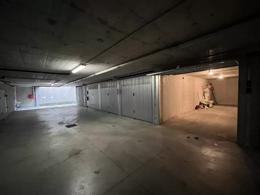 Immagine 1 di Garage in vendita  in Corso Caio Plinio 87/A a Torino