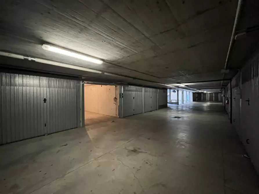 Immagine 3 di Garage in vendita  in Corso Caio Plinio 87/A a Torino