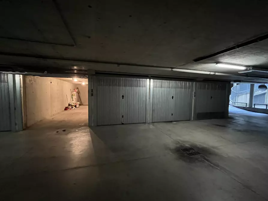 Immagine 6 di Garage in vendita  in Corso Caio Plinio 87/A a Torino