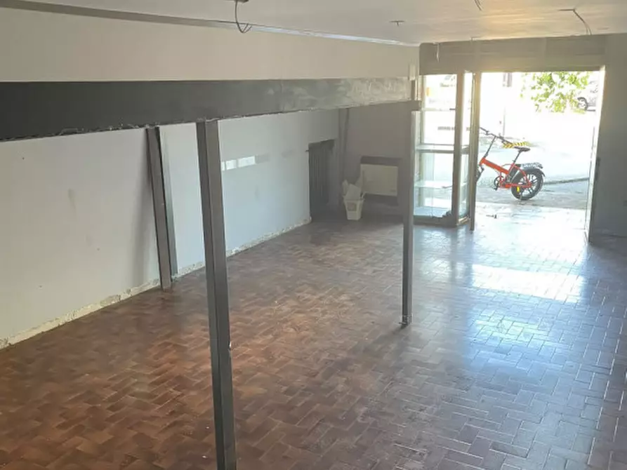 Immagine 2 di Negozio in vendita  in via grumentina 18 a Marsicovetere