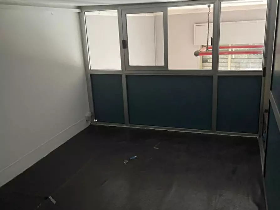 Immagine 5 di Negozio in vendita  in via grumentina 18 a Marsicovetere